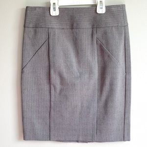Banana Republic Stretch Pencil Skirt Size 4 in charcoal grey